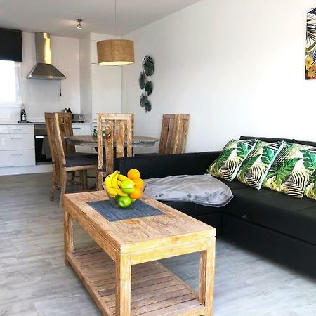 Apartamento Sea Breeze With Shared Pool And Near The Beach Costa Teguise Exterior foto