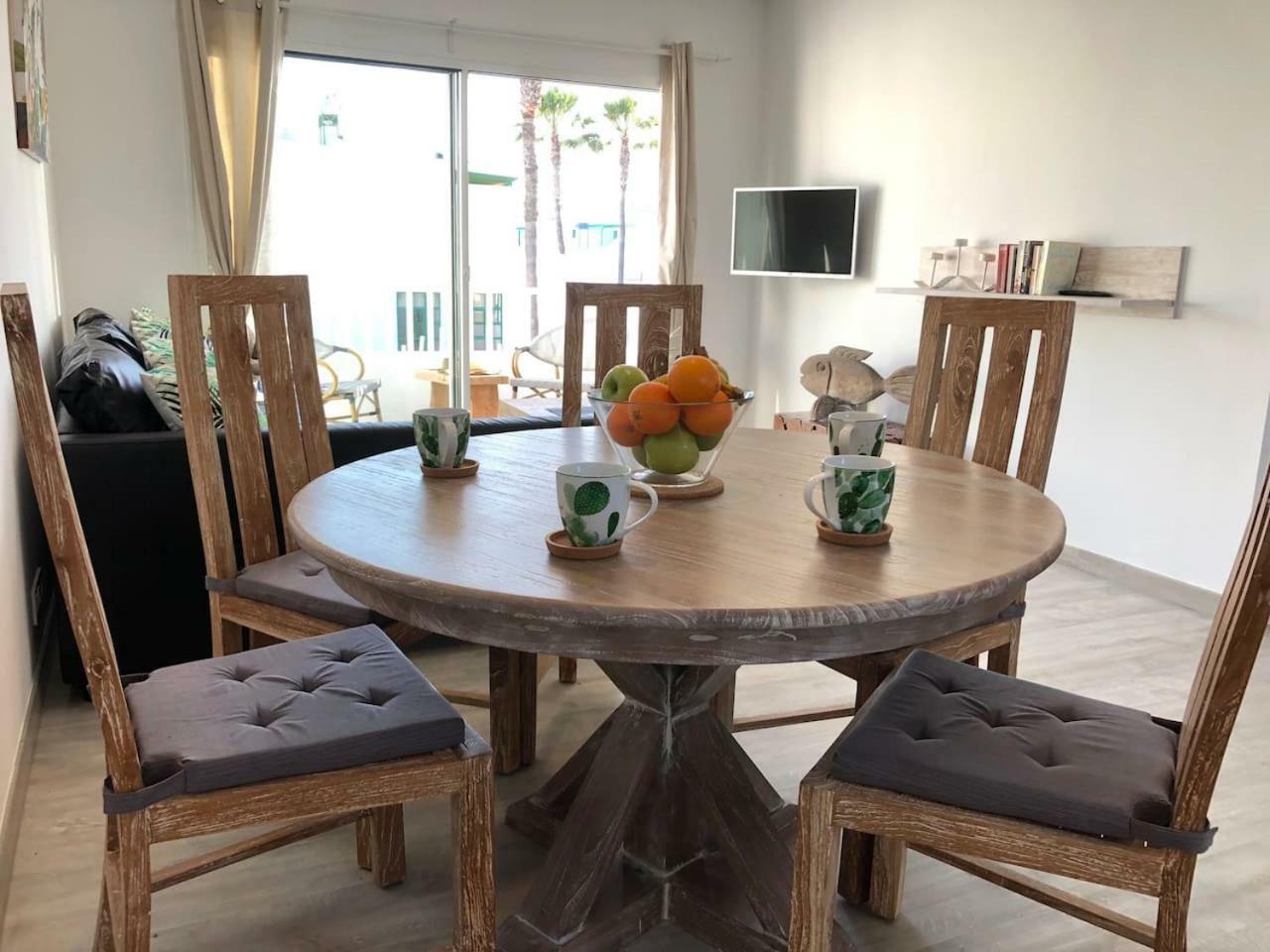 Apartamento Sea Breeze With Shared Pool And Near The Beach Costa Teguise Exterior foto